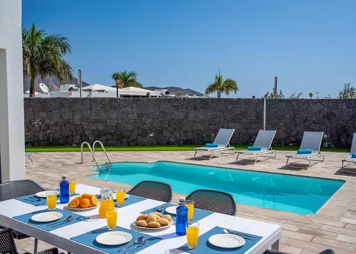 La Nueva By * Playa Blanca (Lanzarote)