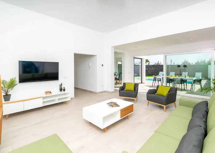 La Nueva By 플라야블랑카